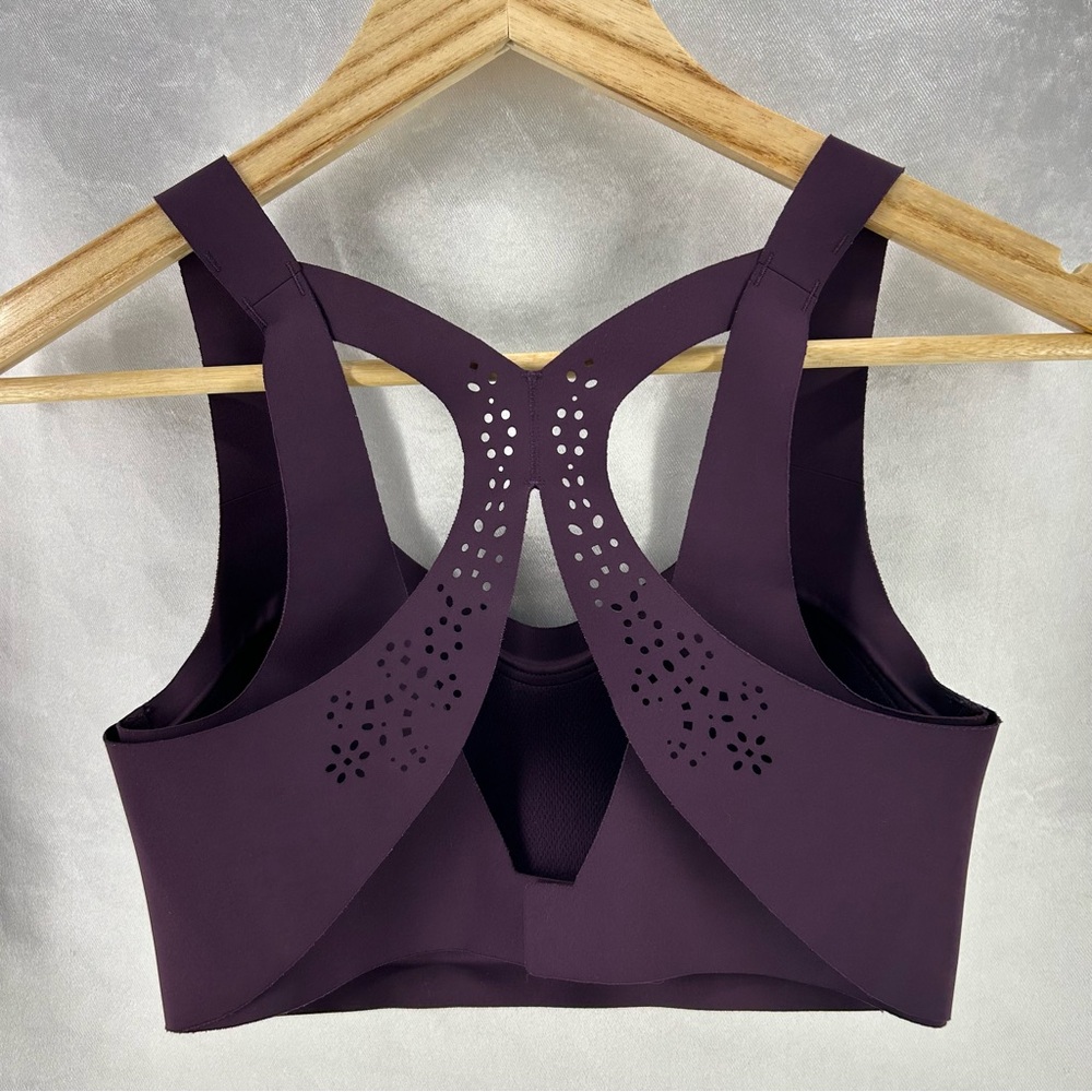 Victoria Sport Bra Size 32C - Picture 4 of 7